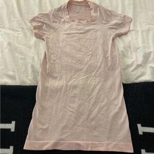 Lululemon Strawberry Milkshake Swiftly Tech